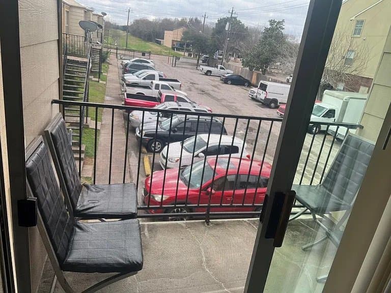 Houston Condo: 8100 Creekbend Dr