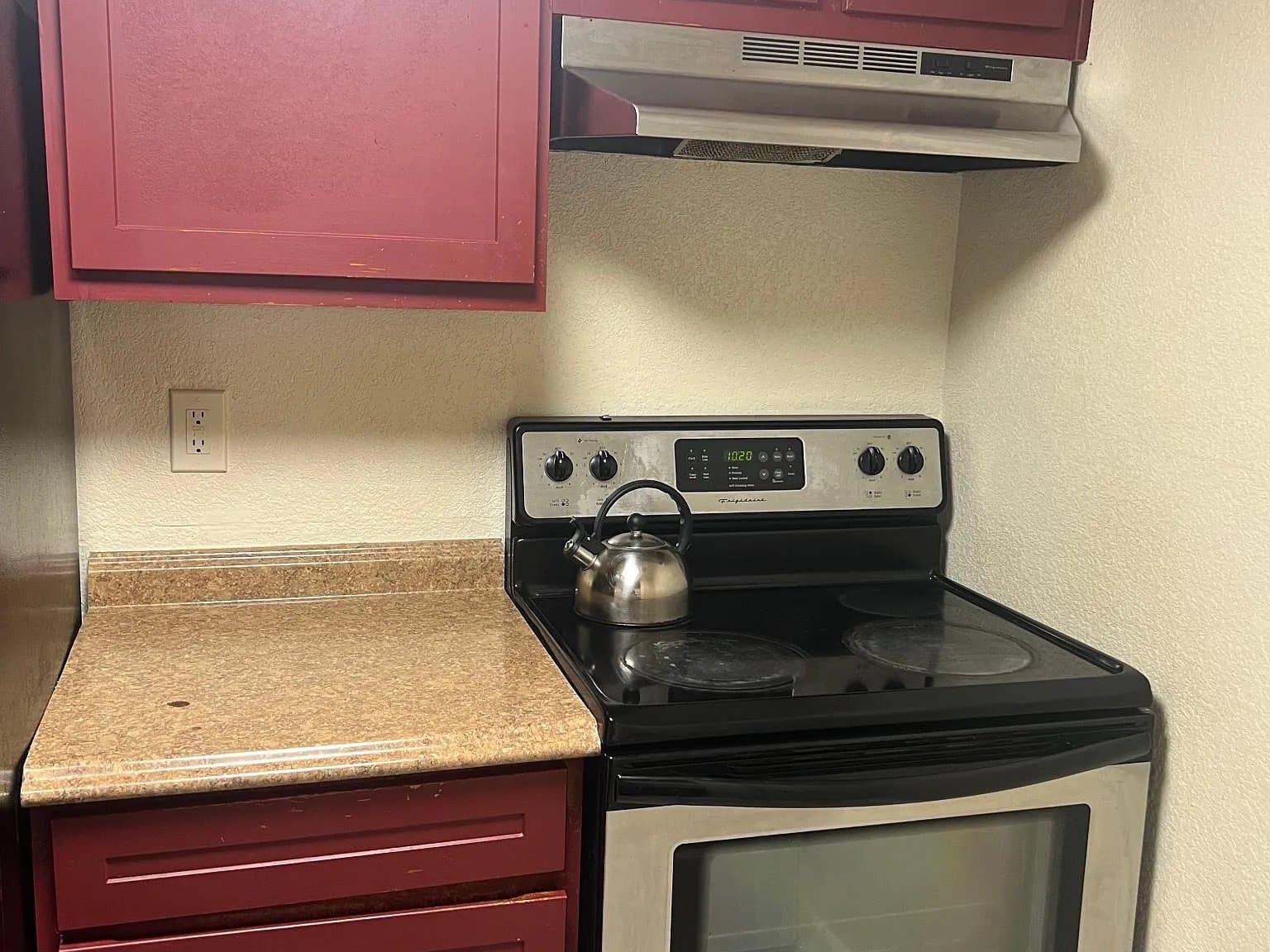 Houston Condo: 8100 Creekbend Dr