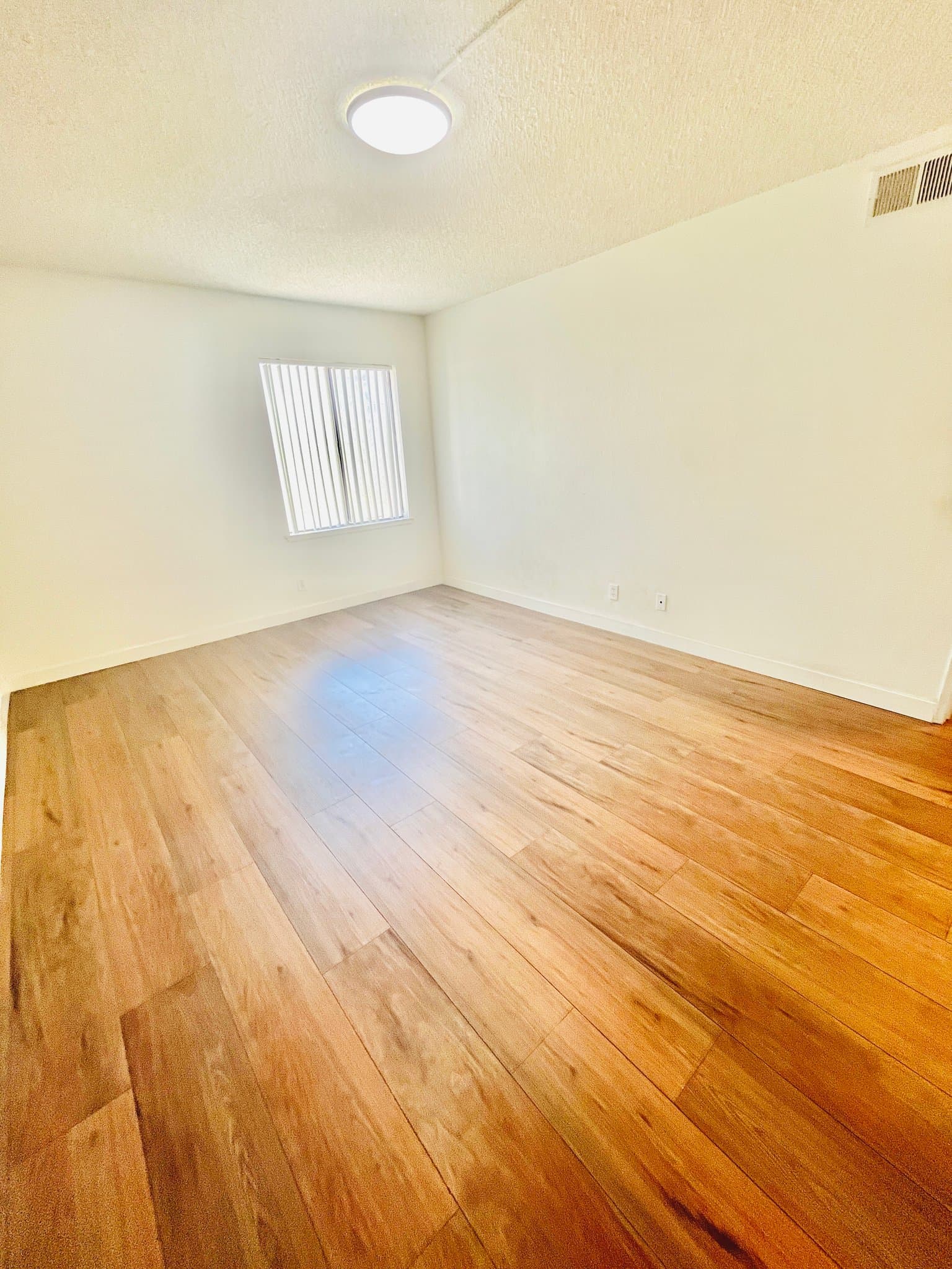 Santa Ana Condo: 600 W 3rd St