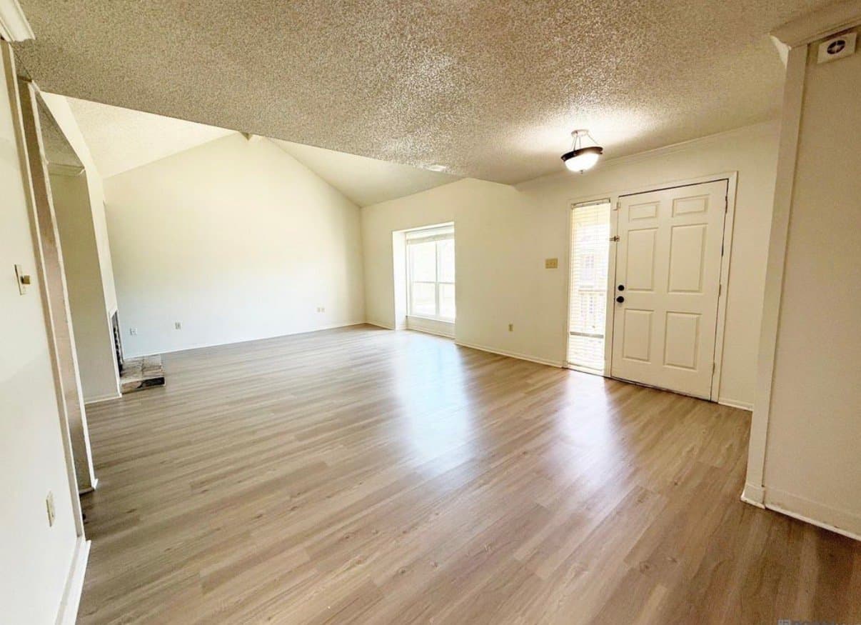 Baton Rouge Condo: 8155 Jefferson Hwy