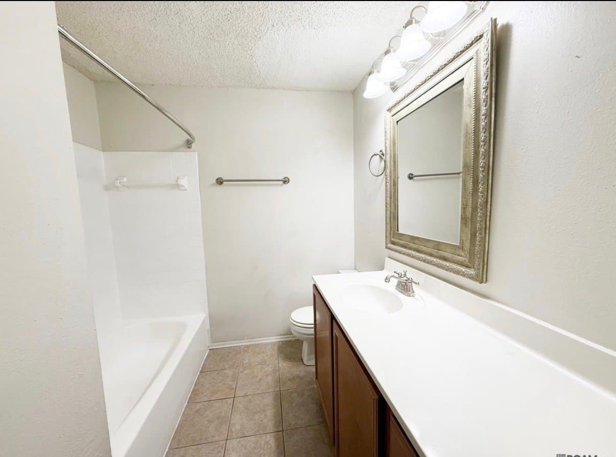 Baton Rouge Condo: 8155 Jefferson Hwy