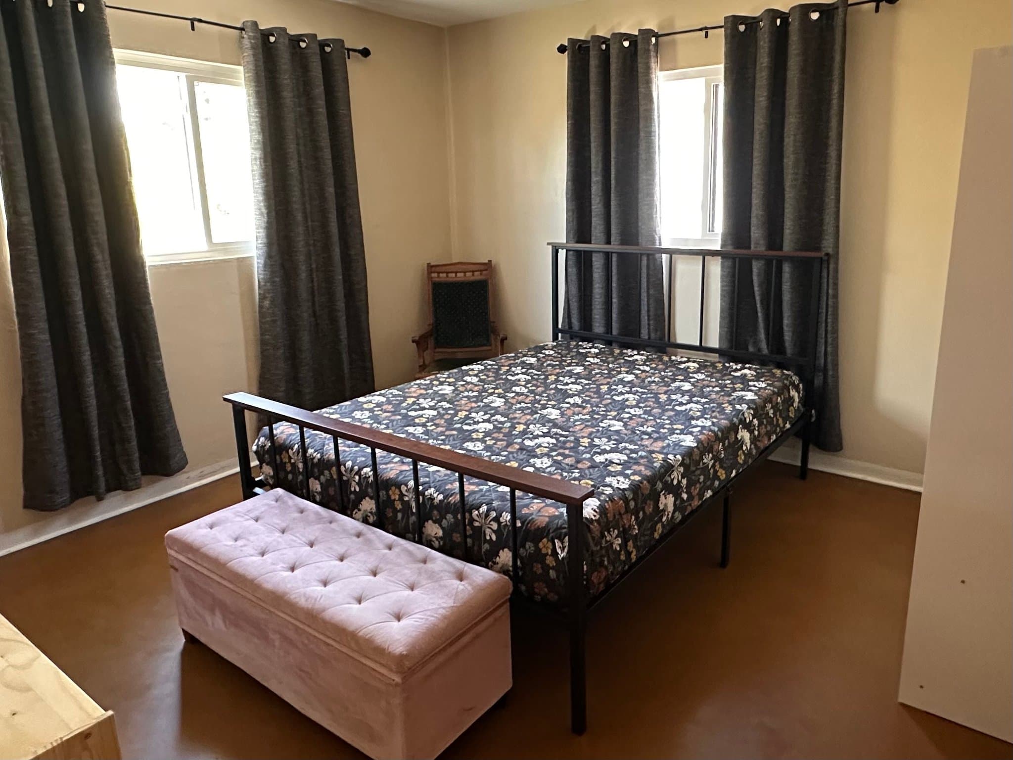 Phoenix Other: 3526 E Flower St
