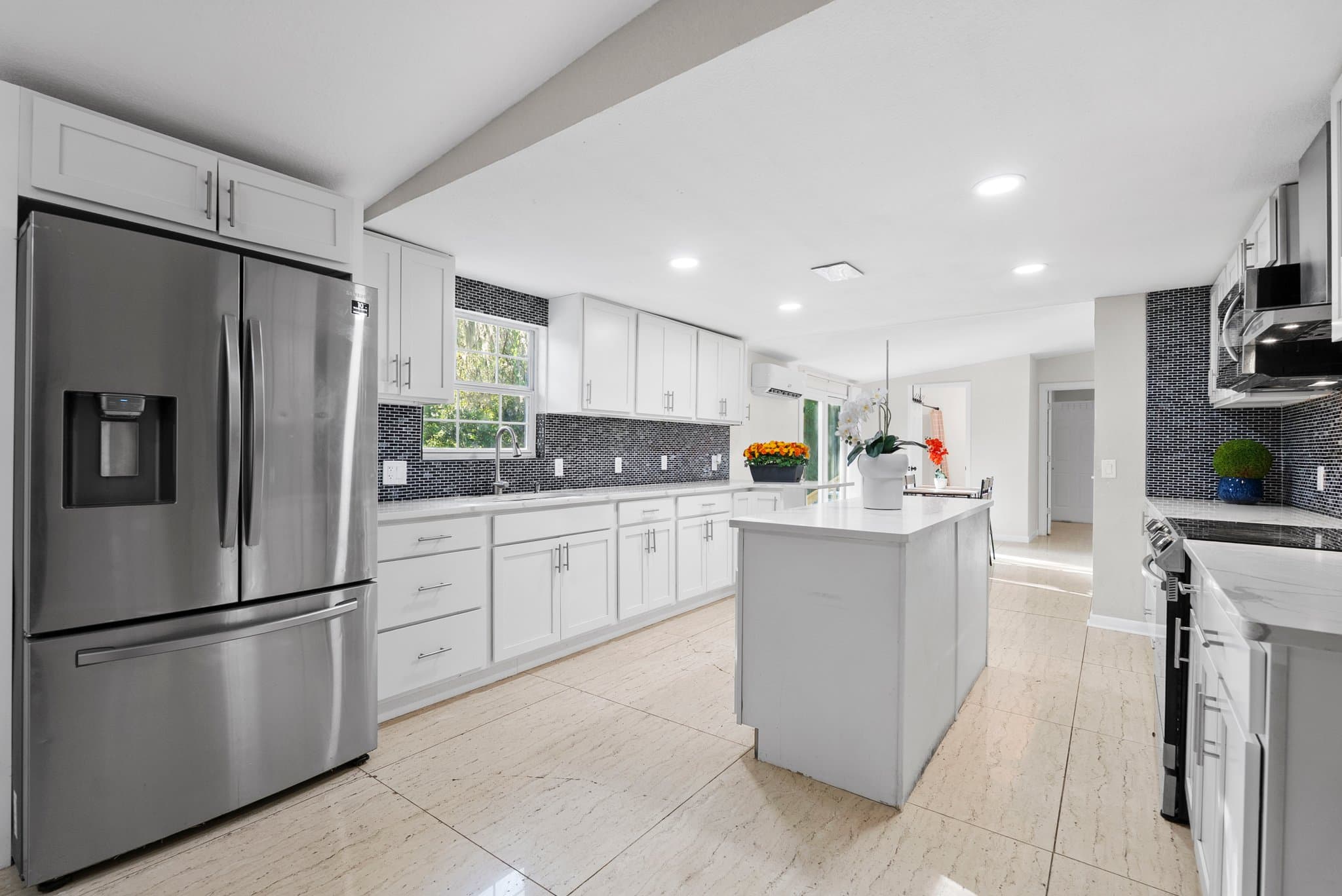 Jacksonville Single Room: 6878 Lenox Avenue