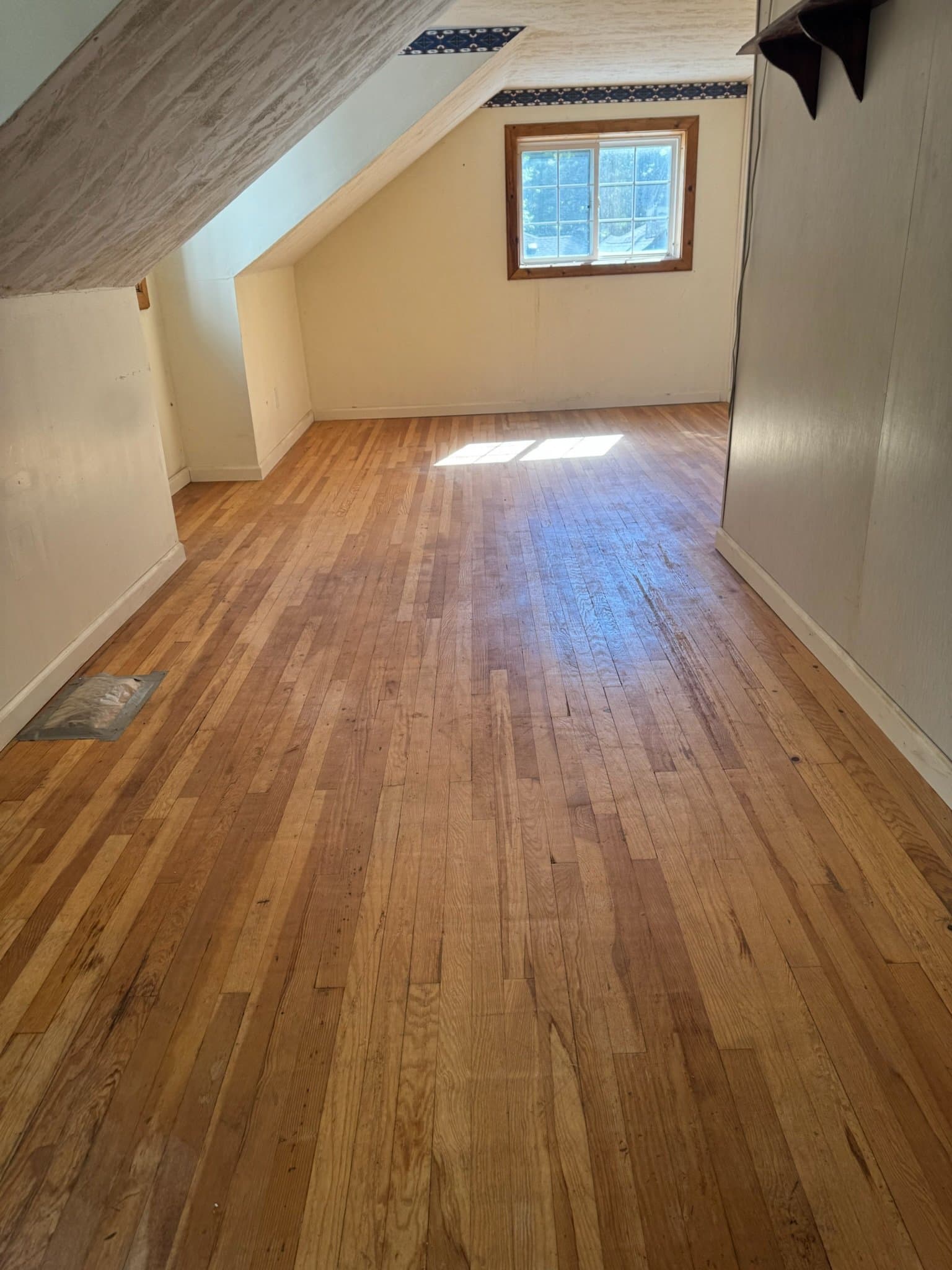 Prudenville House: 3350 S Gladwin Rd