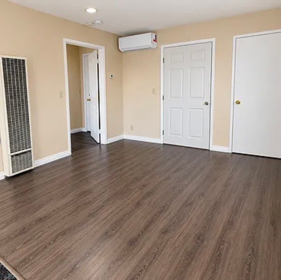 Whittier House: 7823 Clive Ave