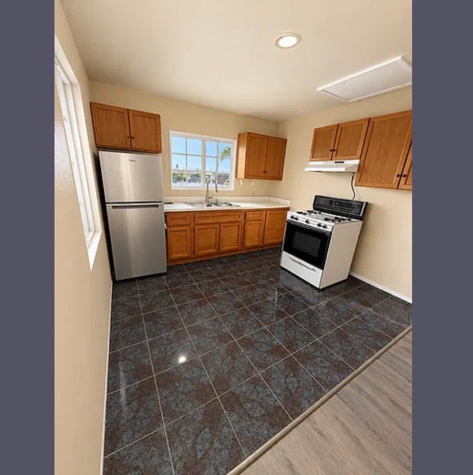 Whittier House: 7823 Clive Ave