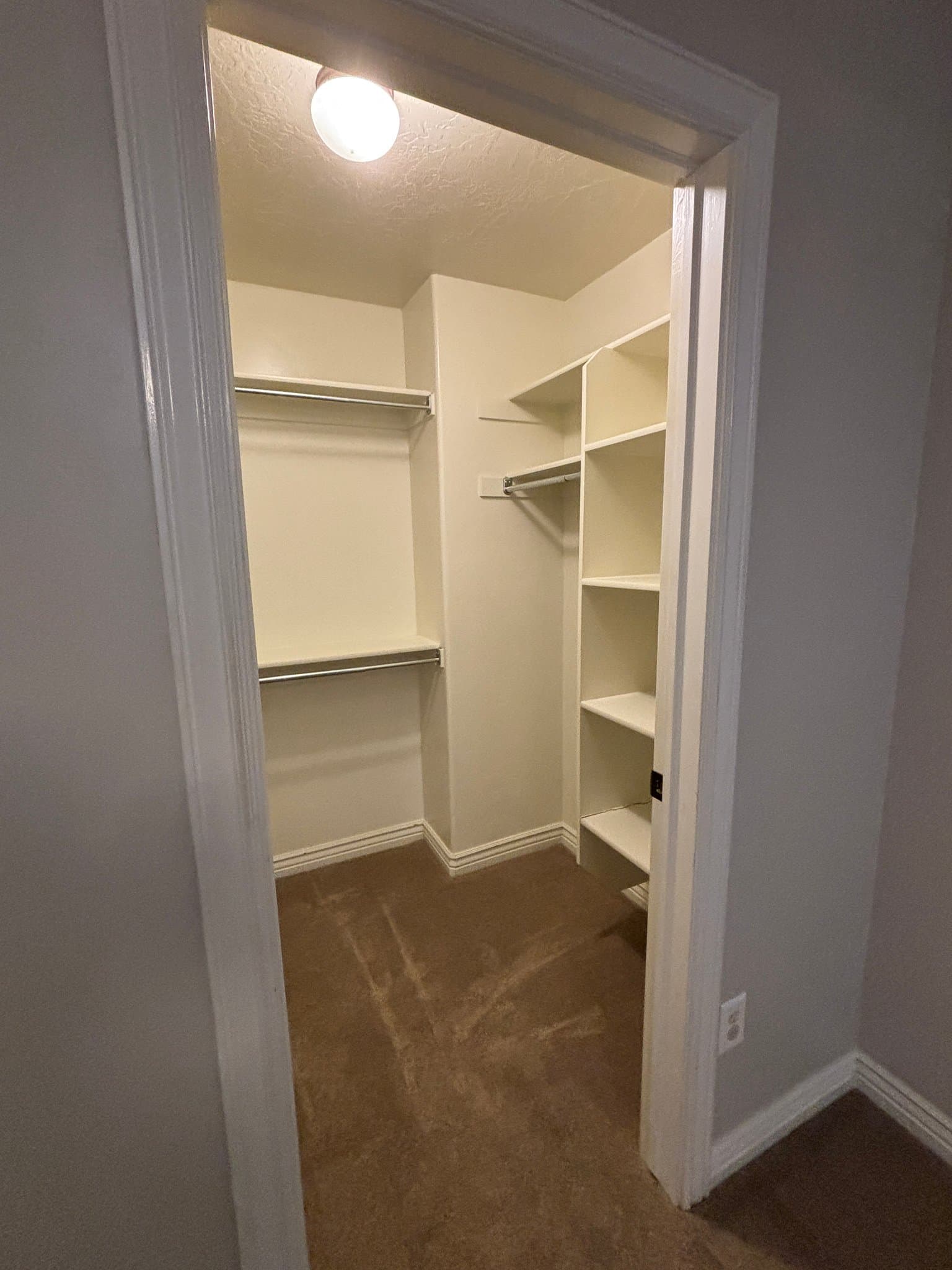 South Jordan Townhome: 10422 S Sage Luigi Ct