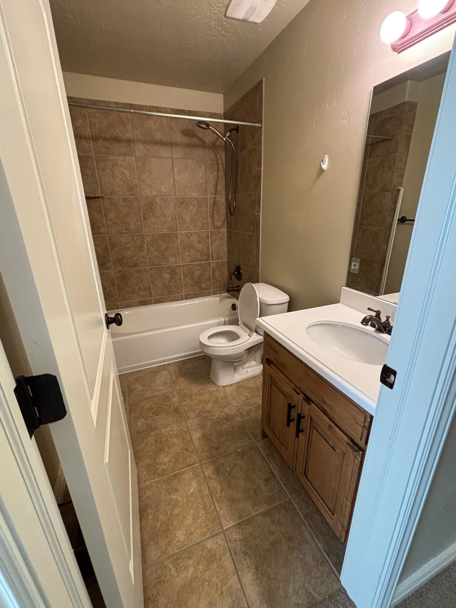 South Jordan Townhome: 10422 S Sage Luigi Ct