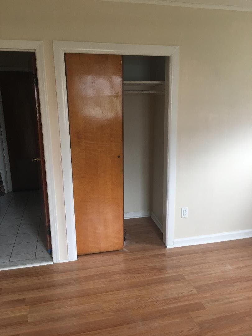 Madison Single Room: 44North street
