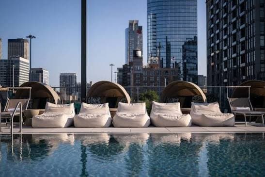 Chicago Condo: 357 n union ave