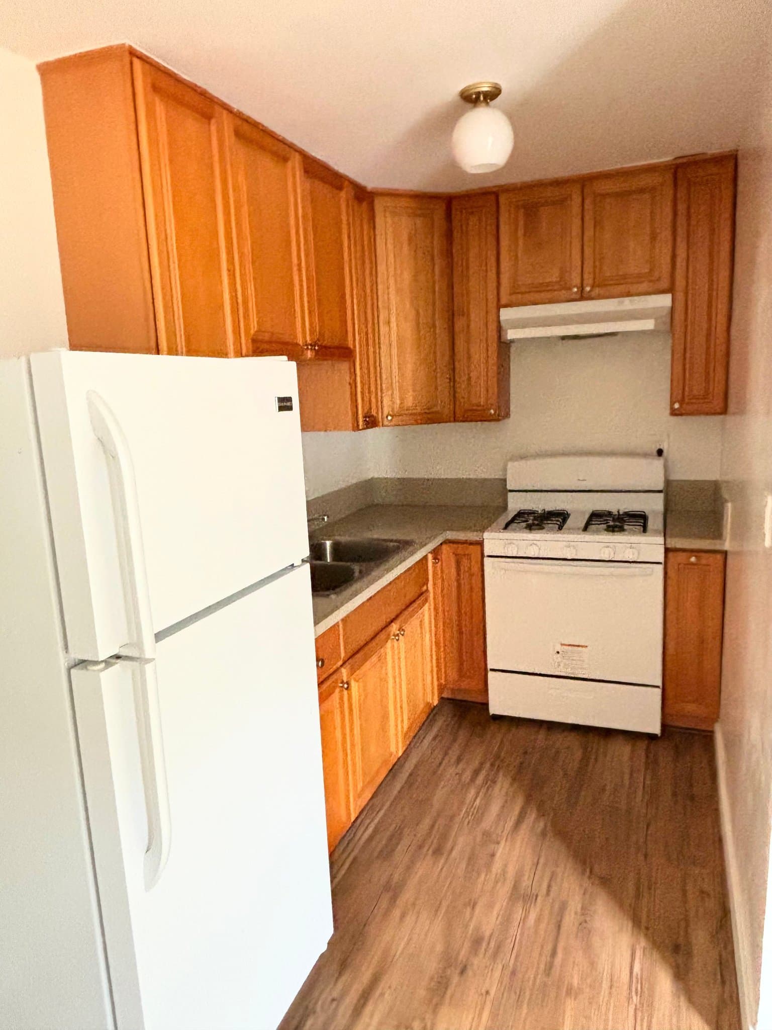 Los Angeles Apartment: 936 Wilcox Avenue