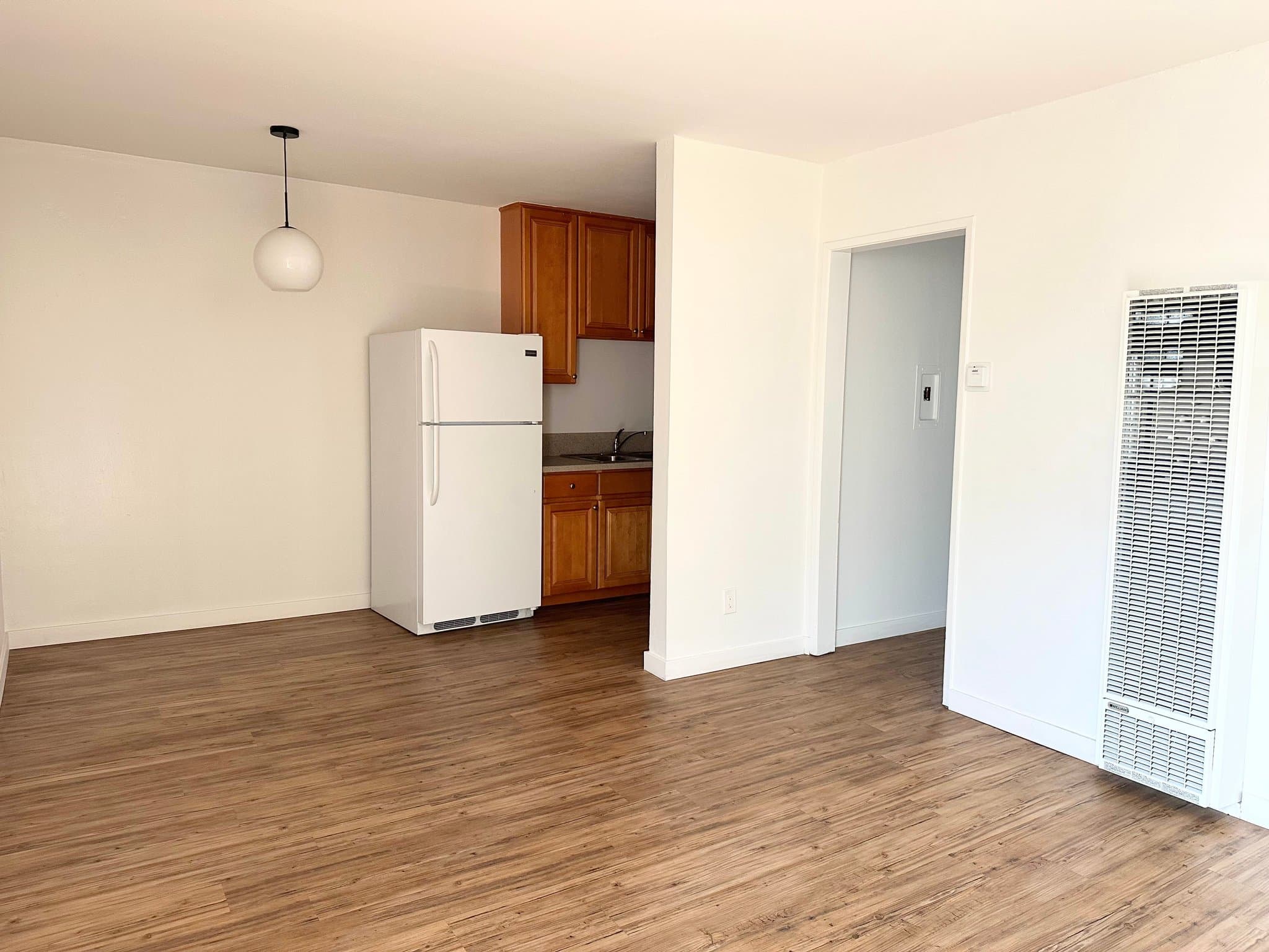 Los Angeles Apartment: 936 Wilcox Avenue