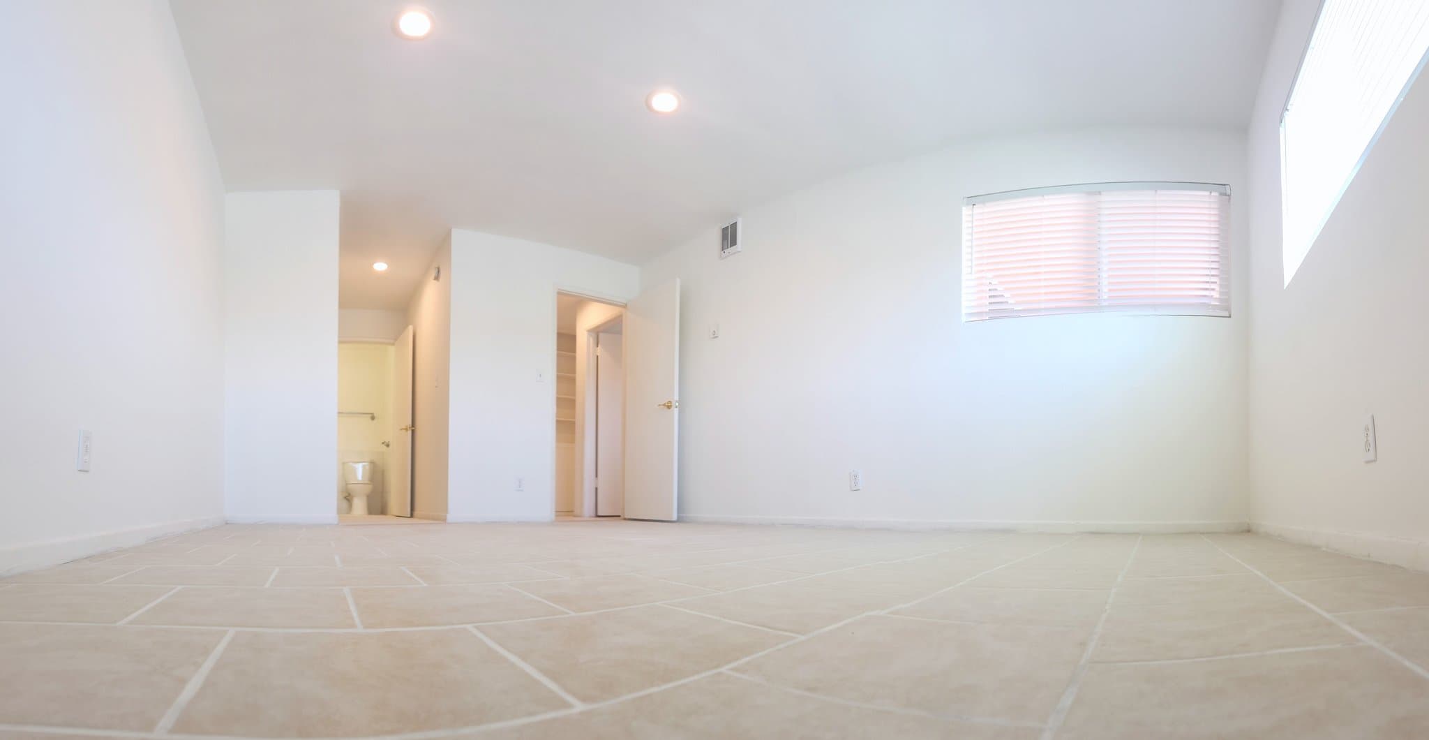 Van Nuys Apartment: 8108 Langdon Avenue