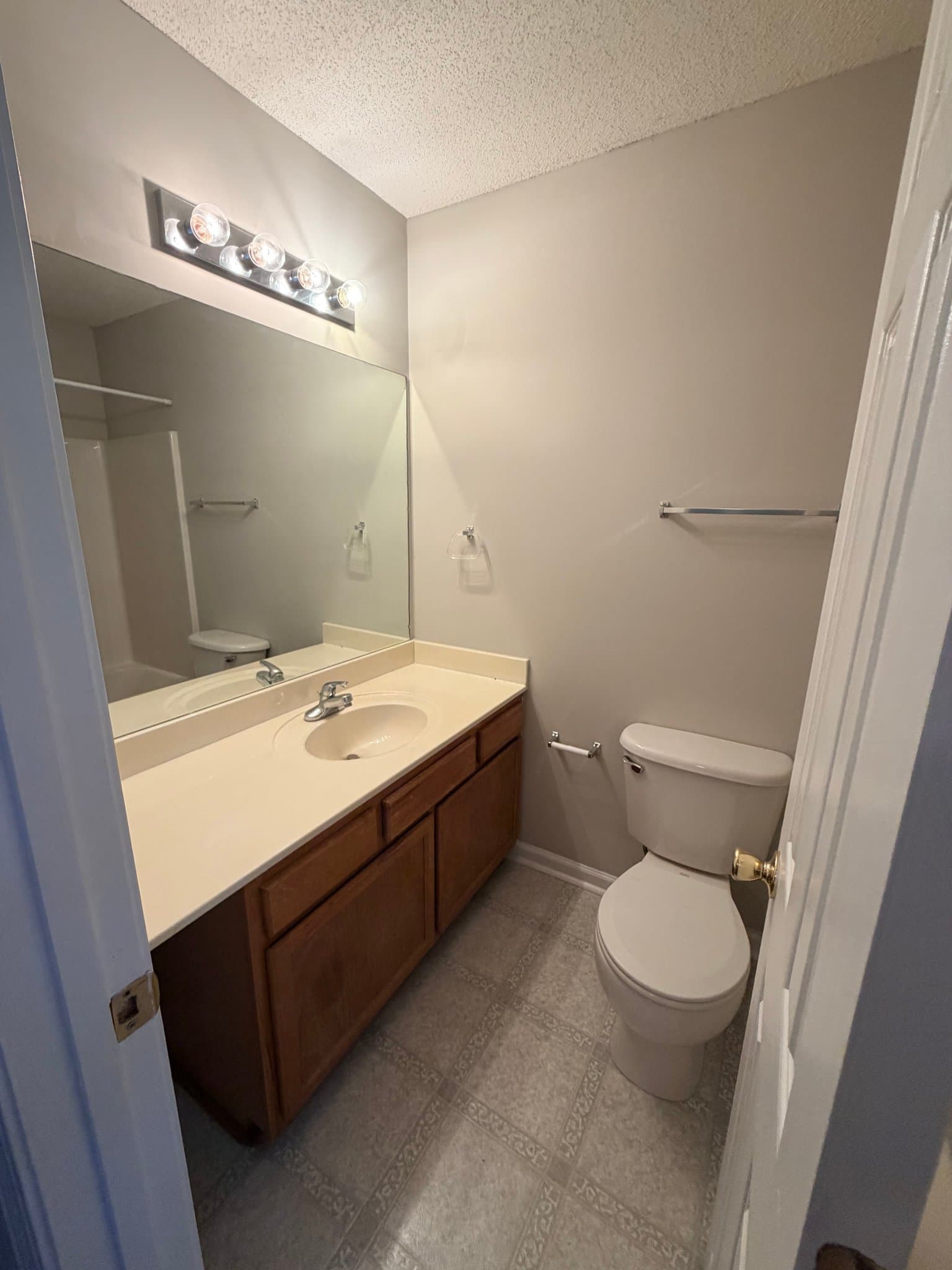 Athens Condo: 637 Huntington Rd