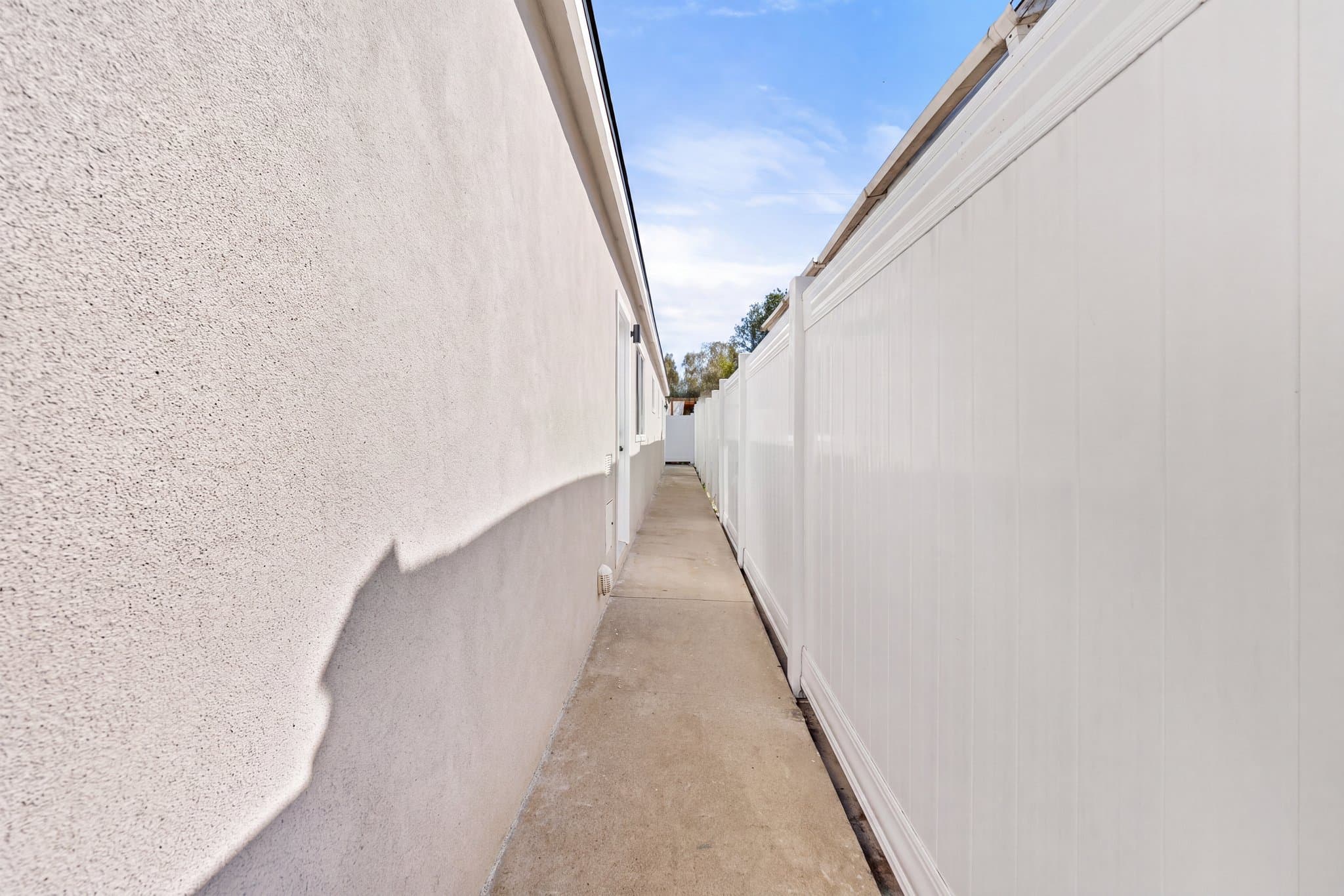 Long Beach Multiplex: 452-454 E 52nd St