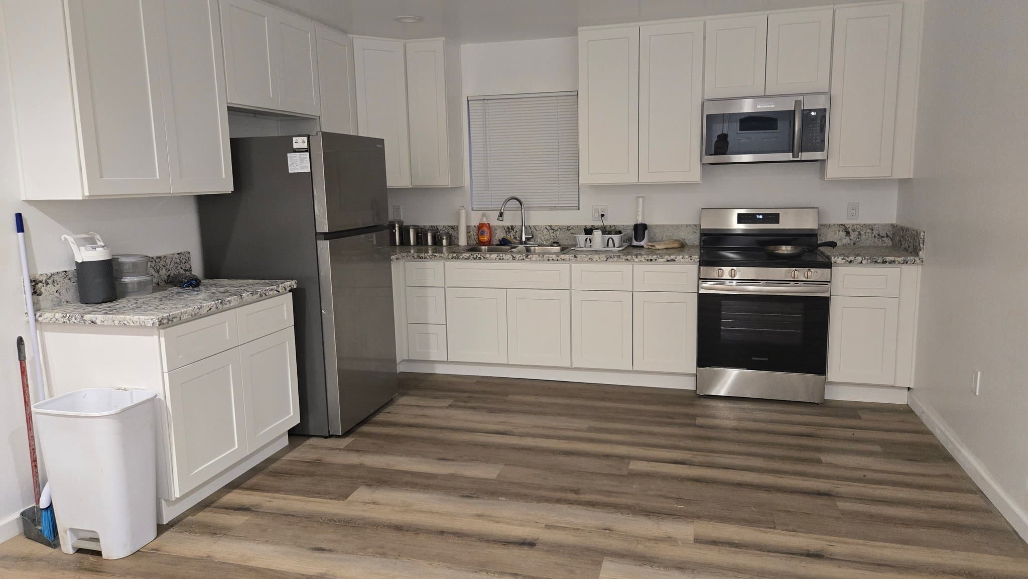 Bakersfield House: 725 31st St.