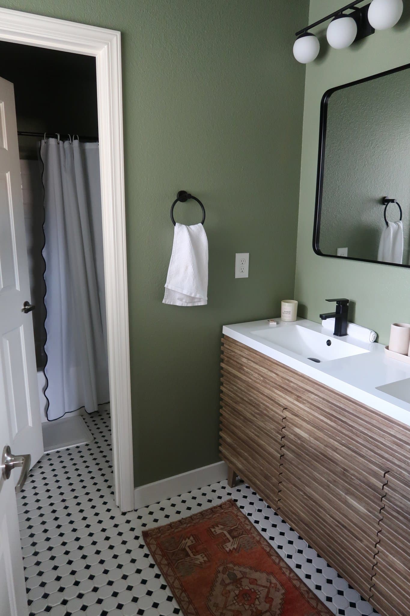 Reno House: 3685 Coastal St