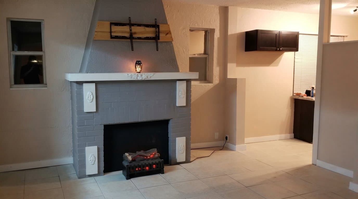 Melbourne House: 510 E Strawbridge Ave