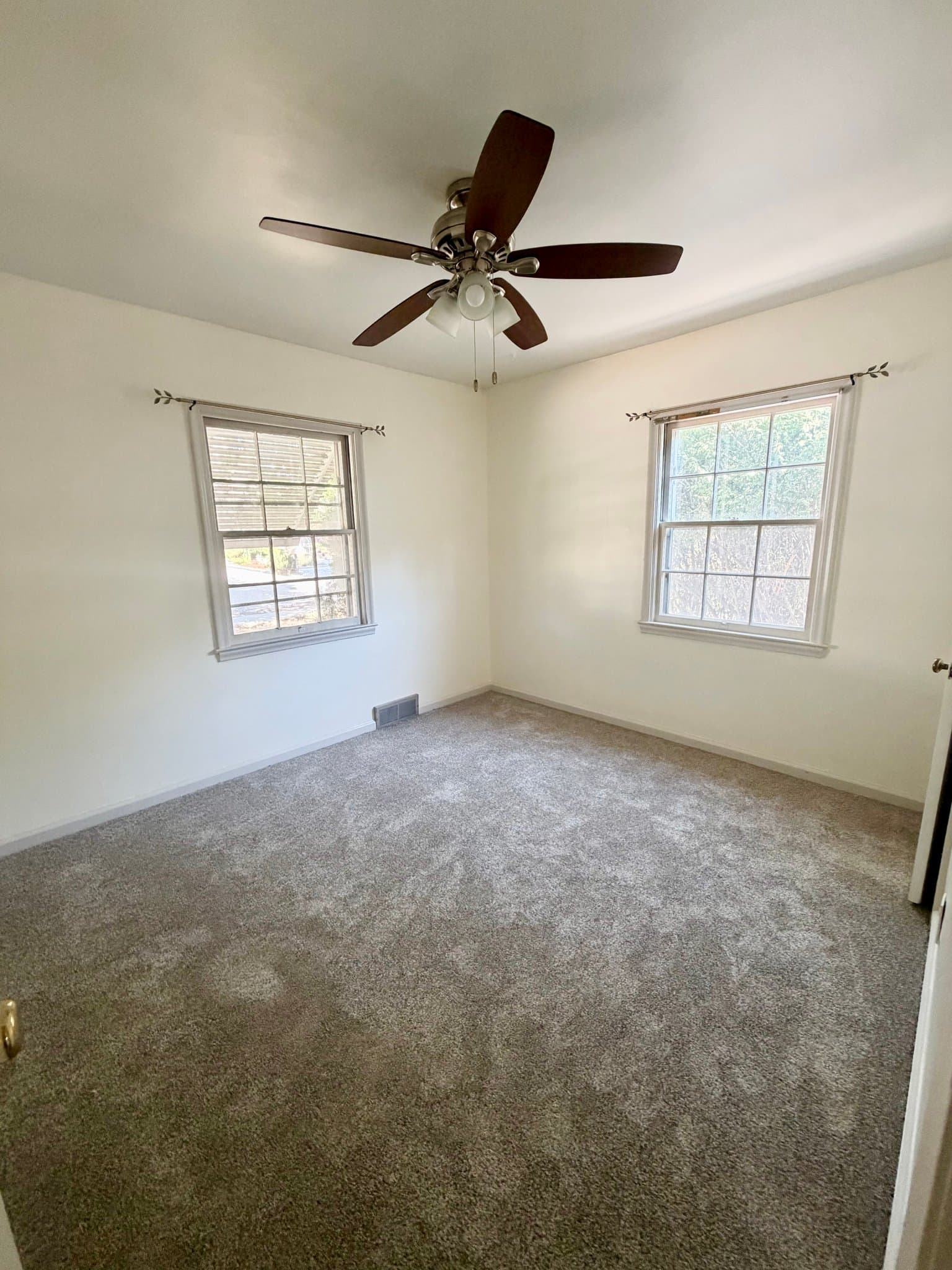 West Jordan House: 7645 S 1530 W