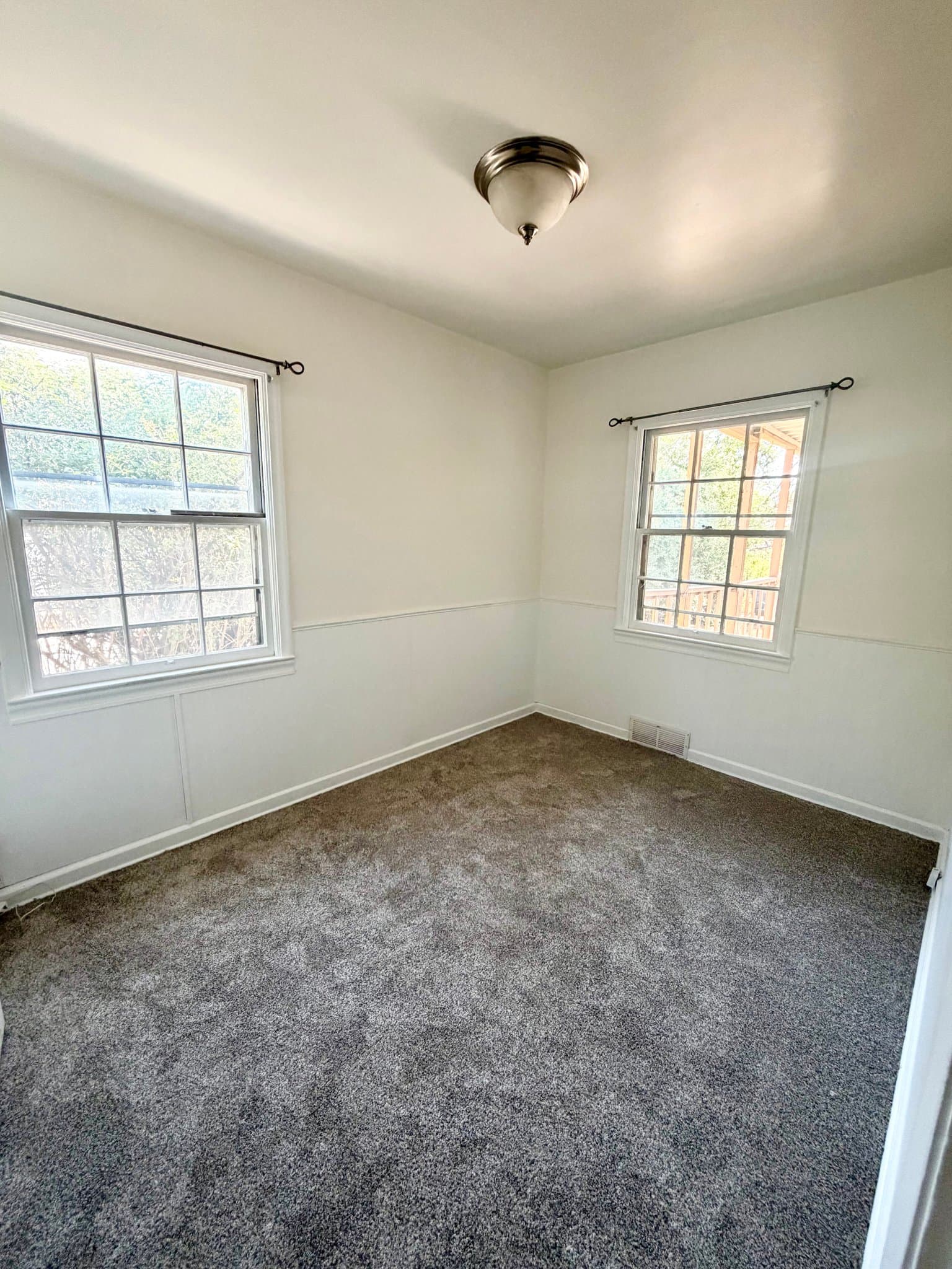 West Jordan House: 7645 S 1530 W