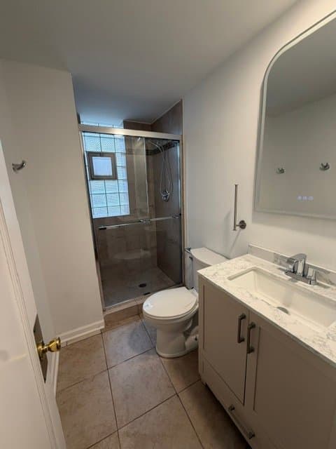 Chicago Apartment: 6825 S Crandon Ave