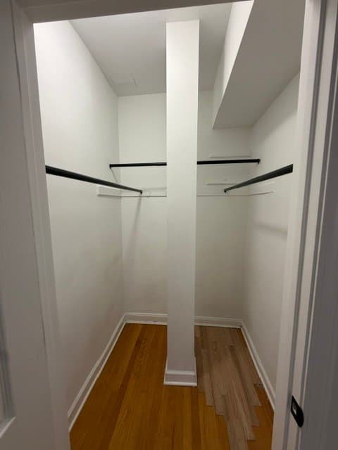 Chicago Apartment: 6825 S Crandon Ave