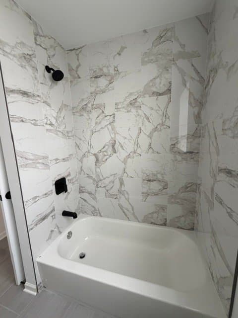 Chicago Apartment: 6825 S Crandon Ave