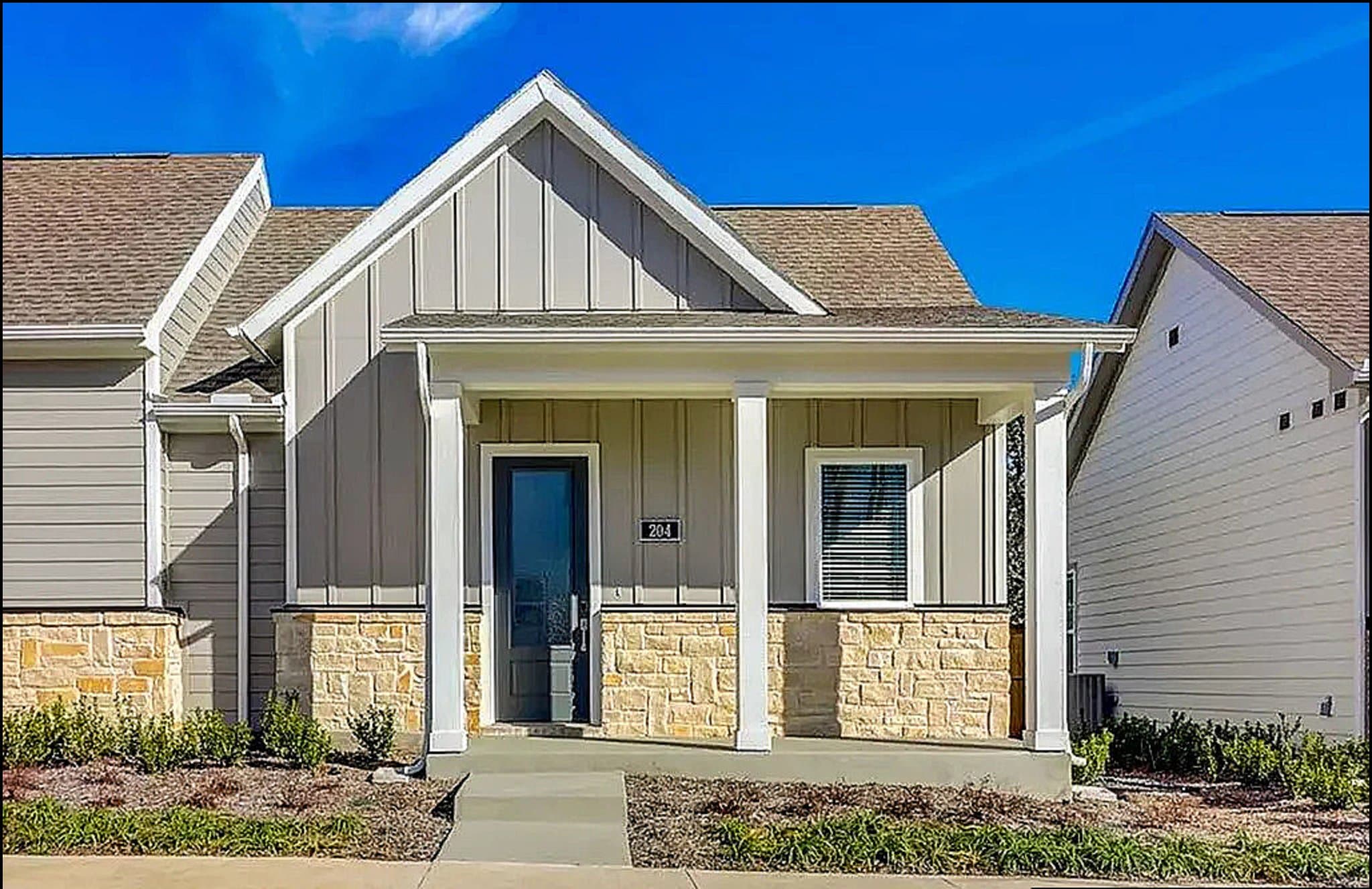 Hurst Townhome: 760 W Bedford Euless Rd
