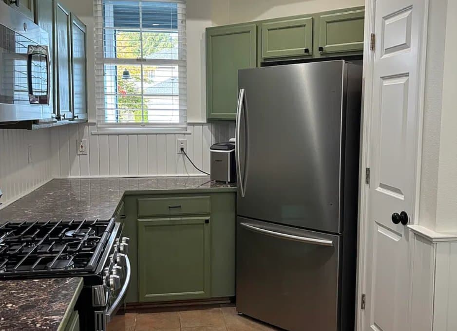 Arlington House: 17503 Ironwood St