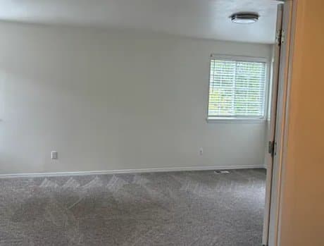 Arlington House: 17503 Ironwood St