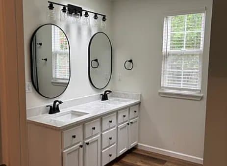 Arlington House: 17503 Ironwood St
