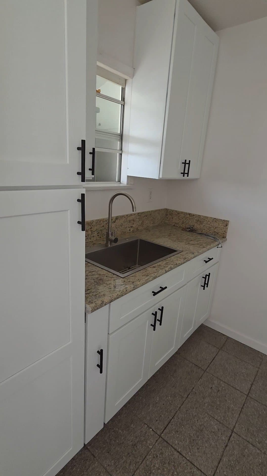 Los Angeles House: 4008 Rockwood st