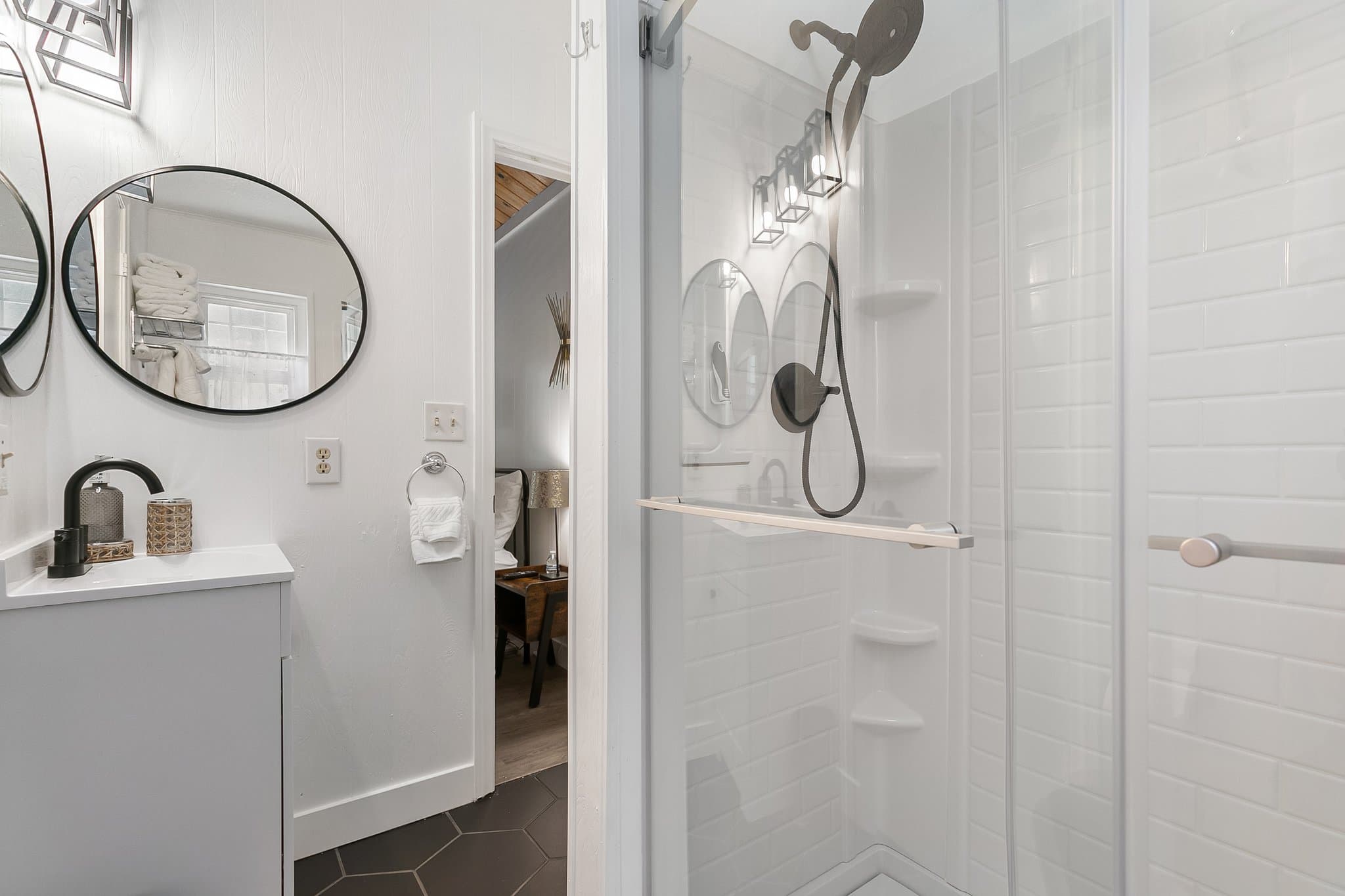 Running Springs House: 32240 Fern Dr