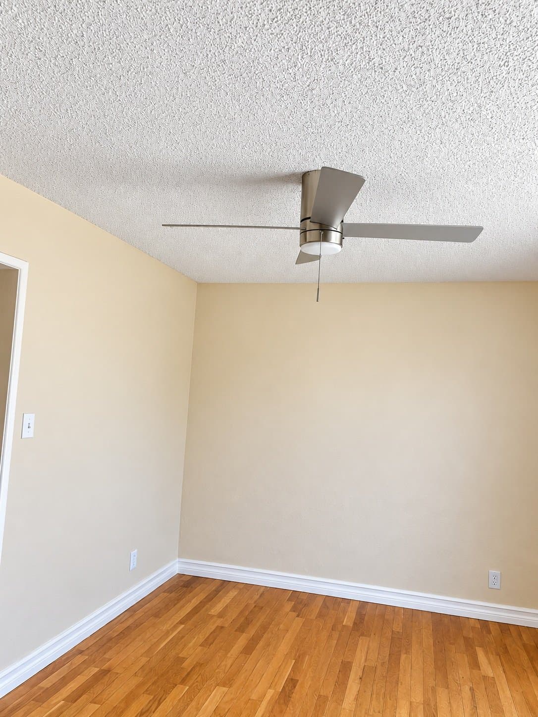 Norwalk House: 15516 Dartmoor Ave