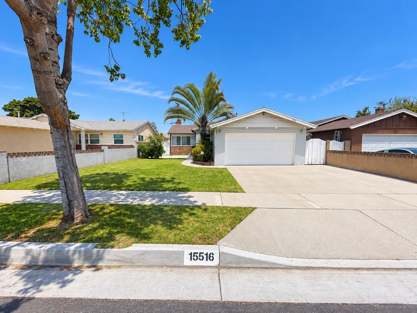 Norwalk House: 15516 Dartmoor Ave