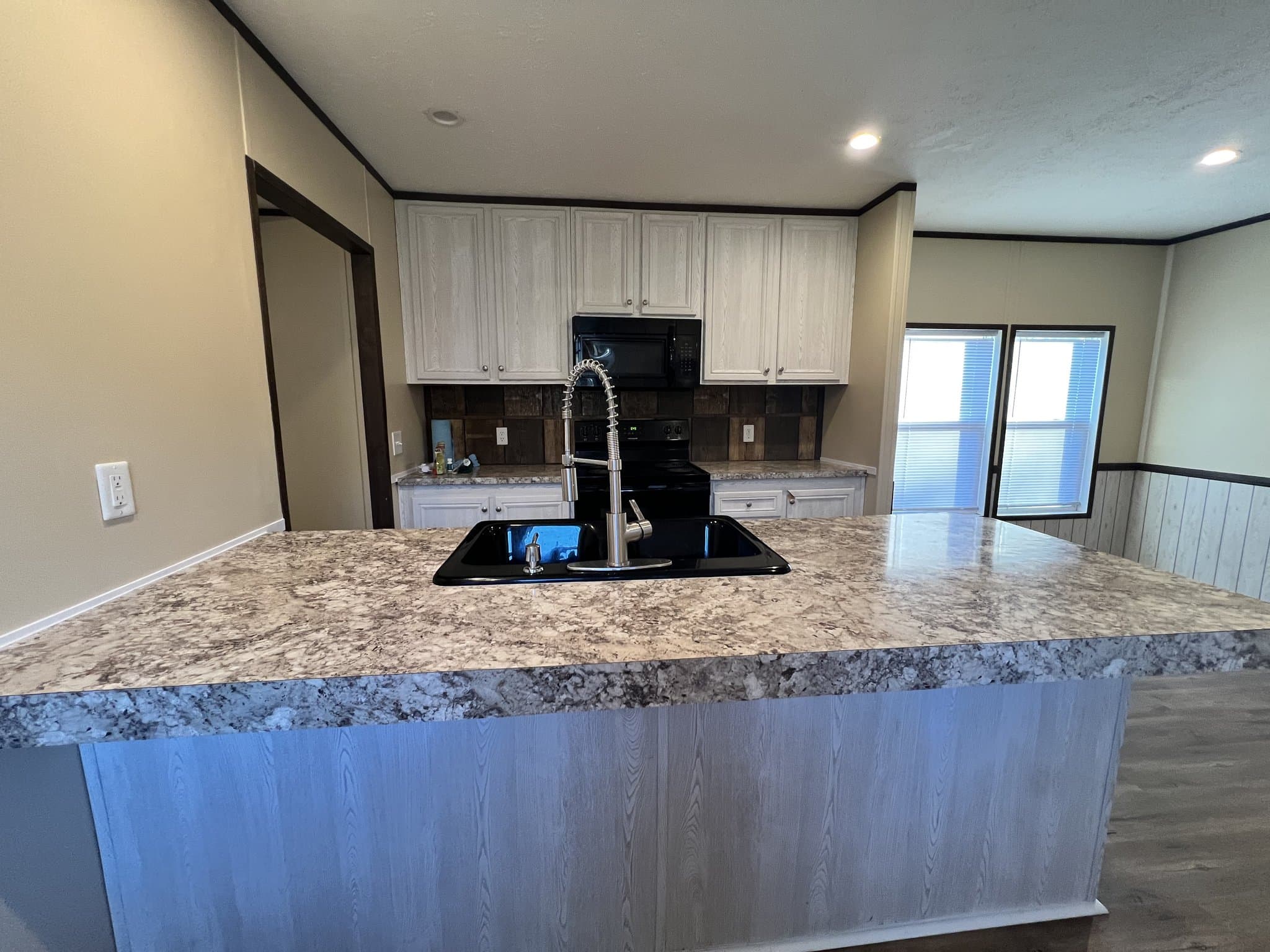 Hot Springs House: 164 Starr Dr