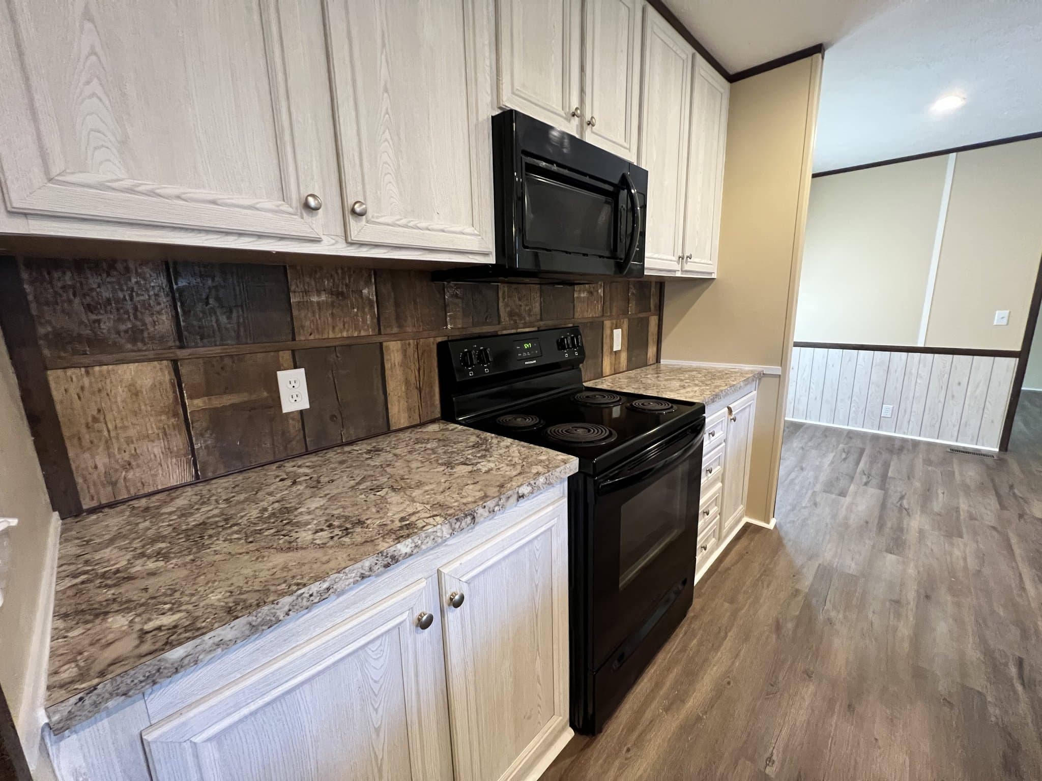 Hot Springs House: 164 Starr Dr
