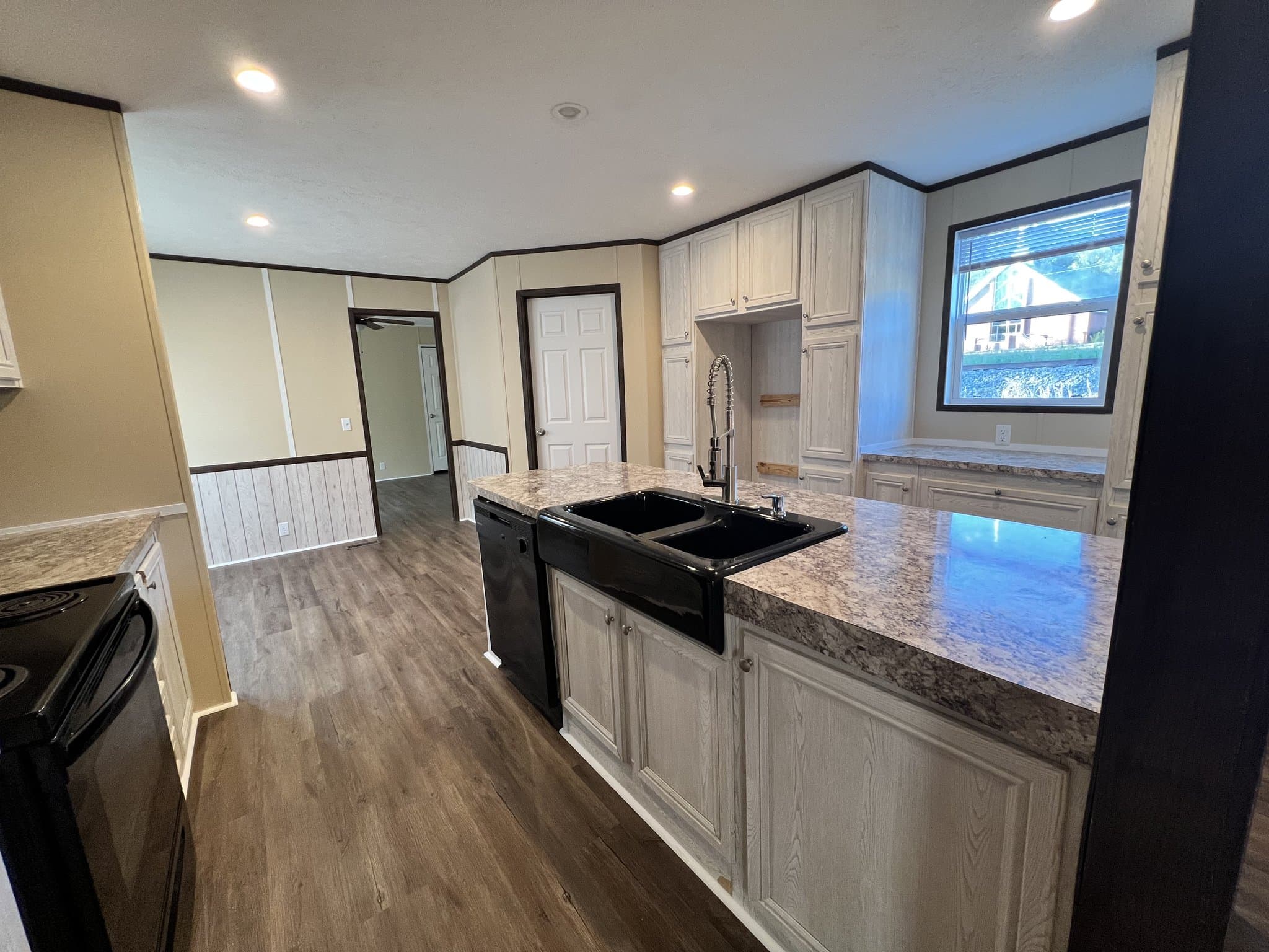 Hot Springs House: 164 Starr Dr
