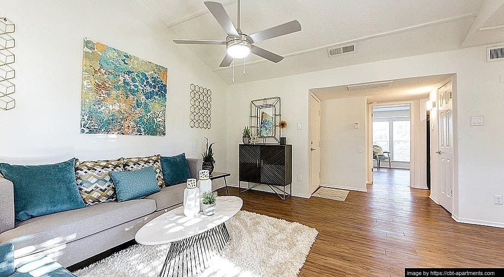 Addison Townhome: 4820 Westgrove Dr.