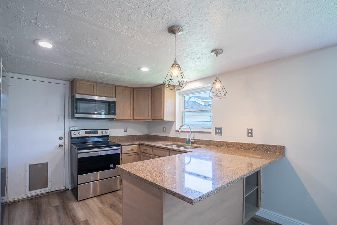 Clearfield House: 657 W 650 N
