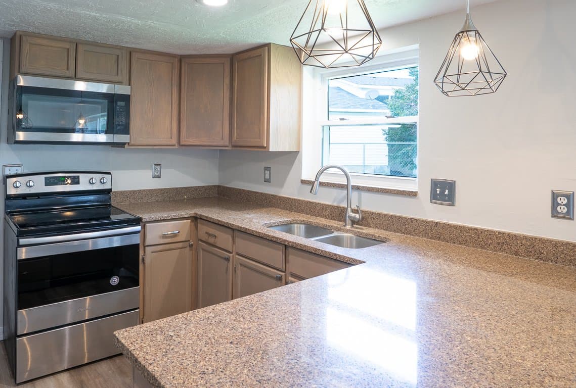 Clearfield House: 657 W 650 N
