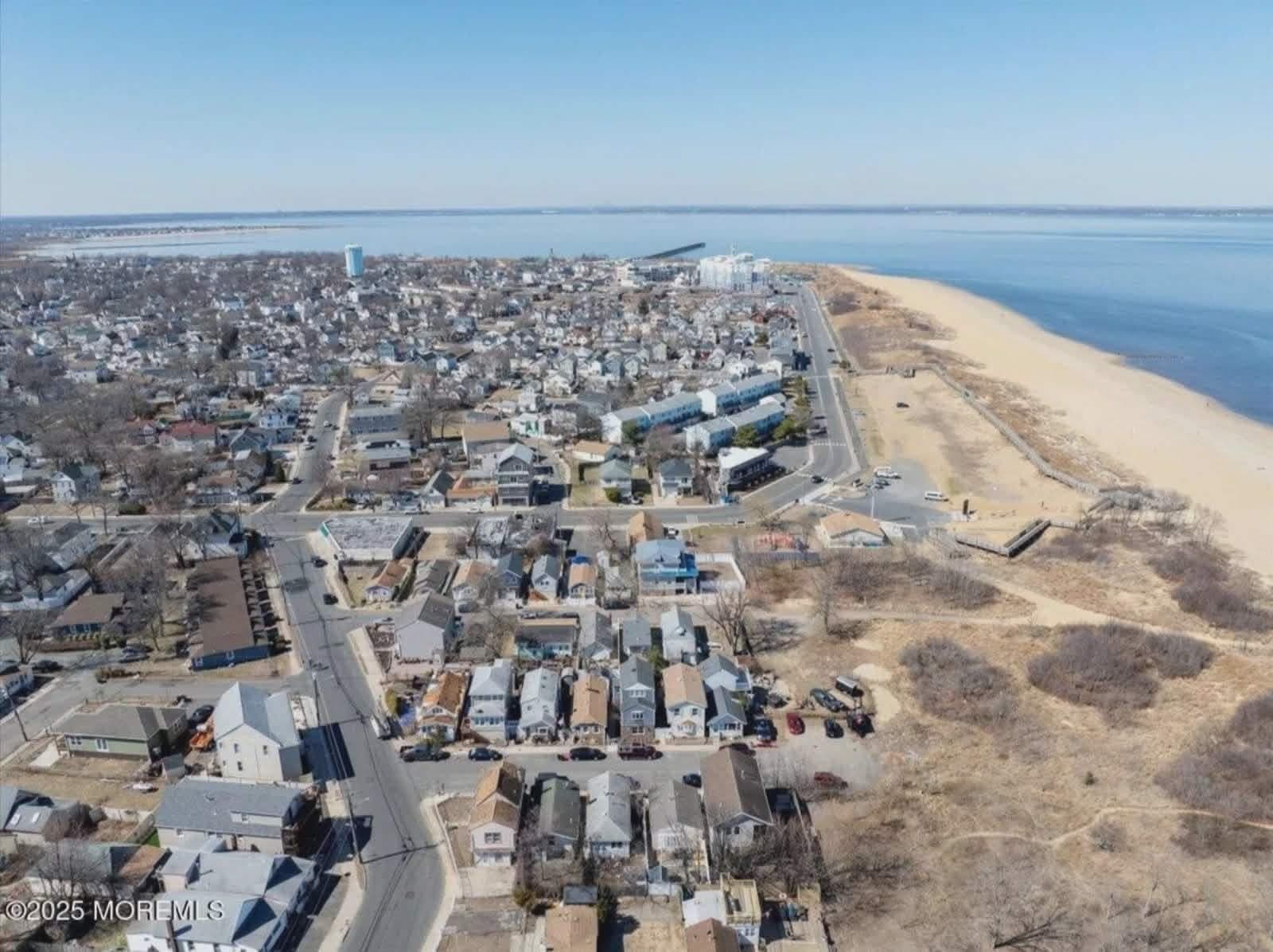 Keansburg House: 35 Shore Blvd