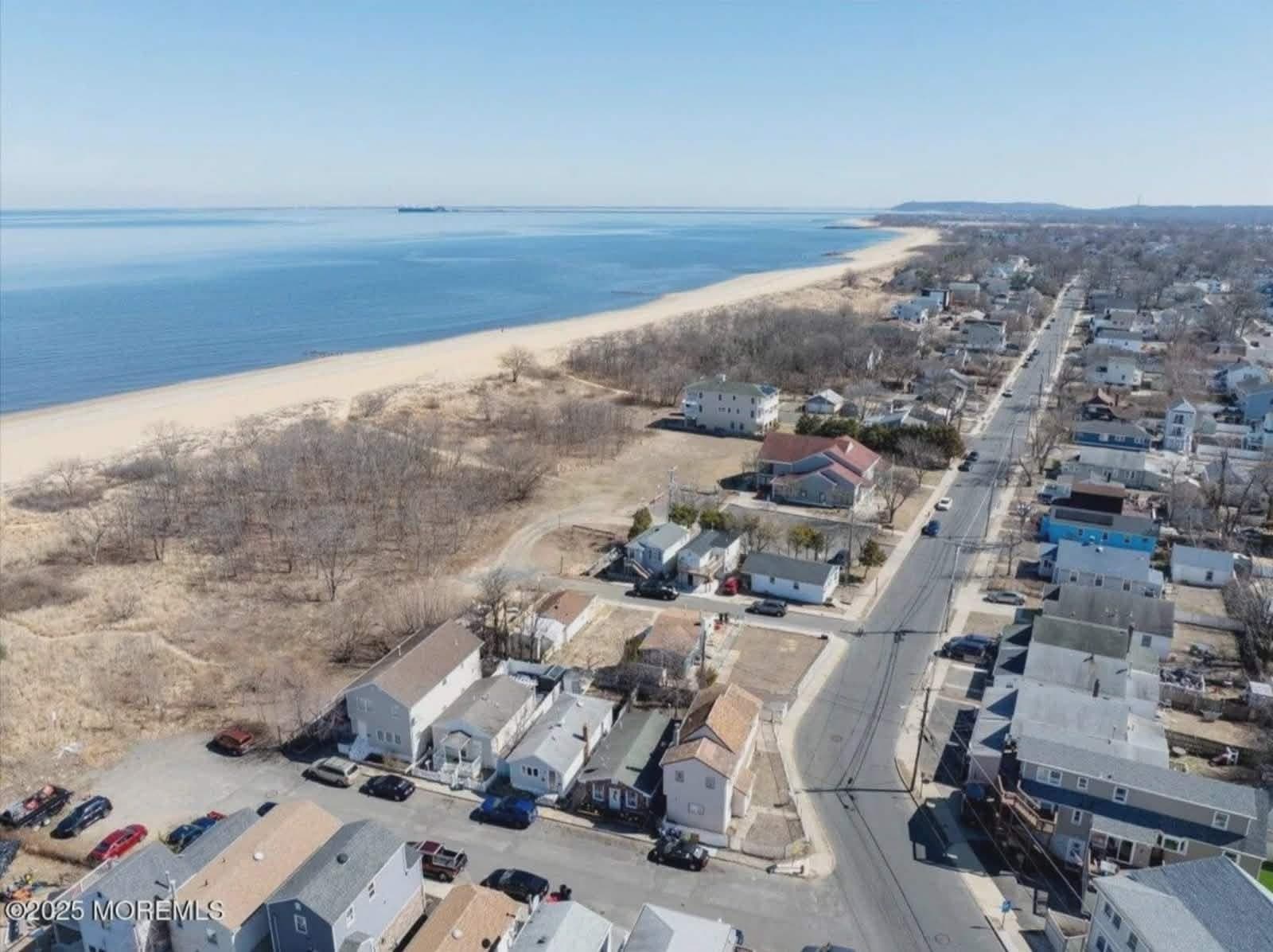 Keansburg House: 35 Shore Blvd