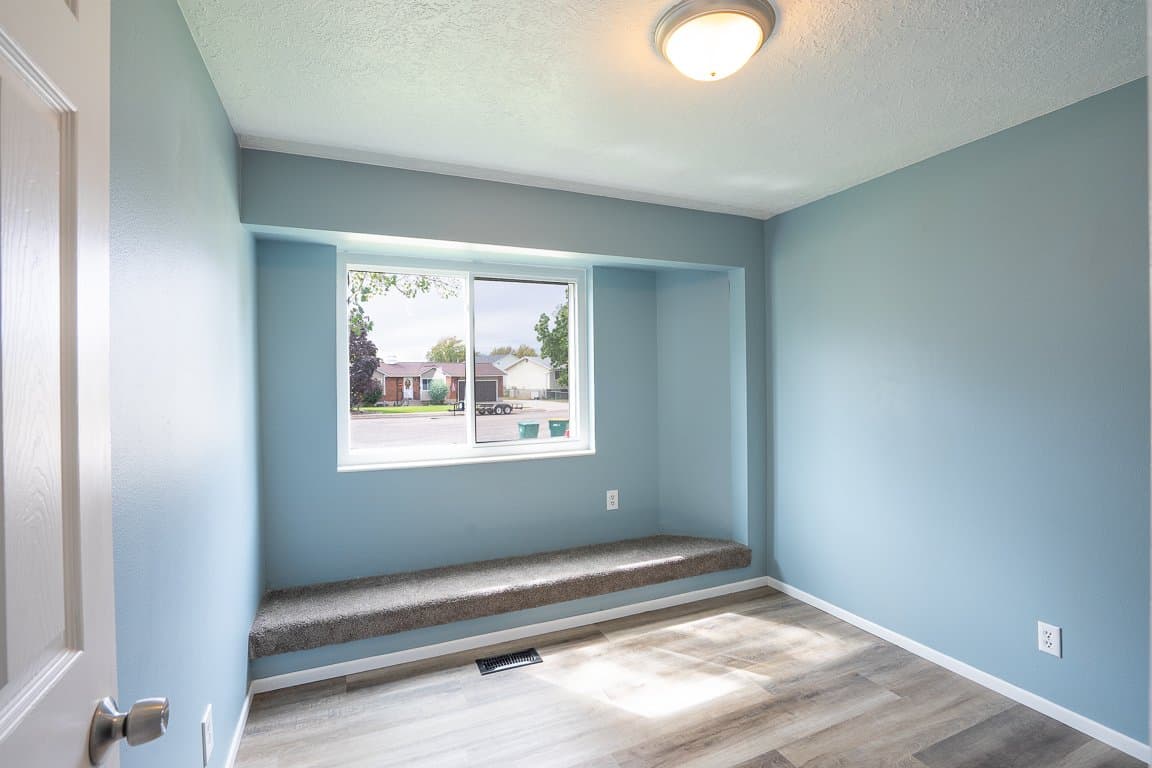 Clearfield House: 657 W 650 N