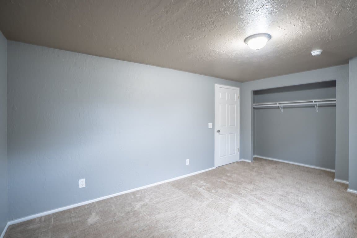 Clearfield House: 657 W 650 N