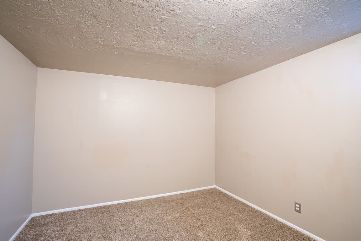 Clearfield House: 657 W 650 N