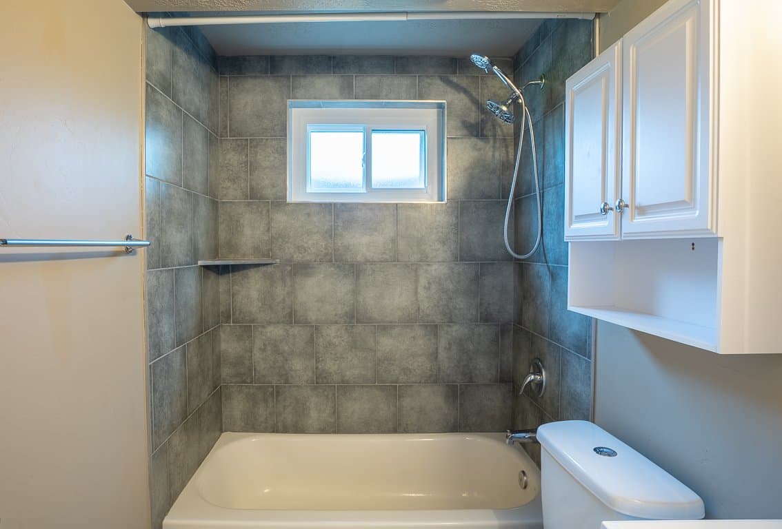 Clearfield House: 657 W 650 N