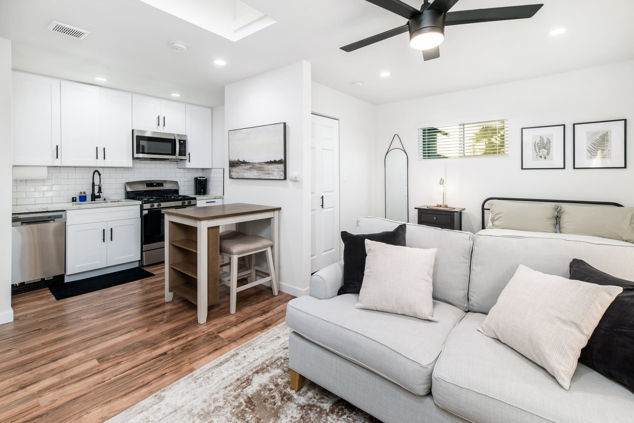 San Diego Condo: 5207 Solola Avenue