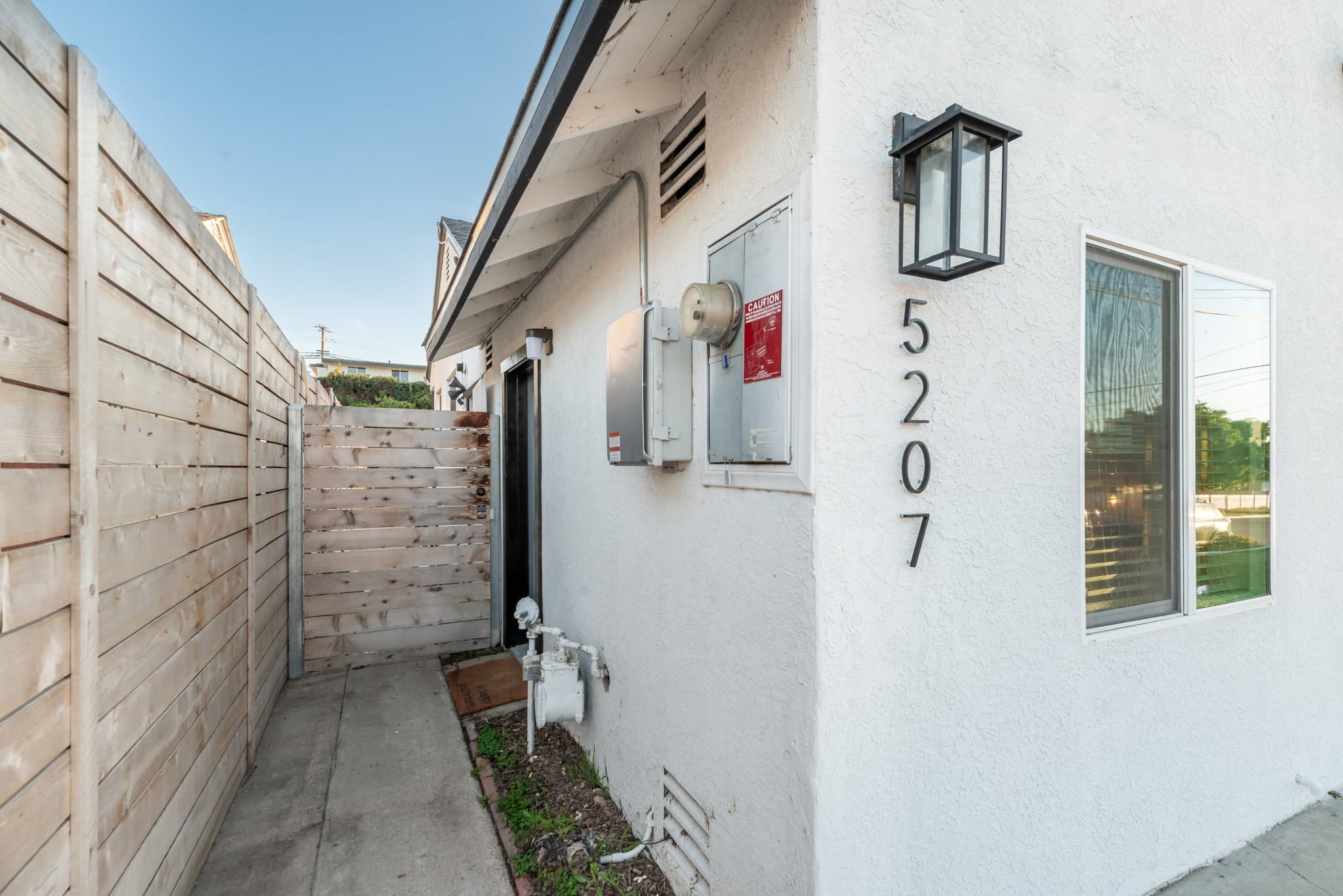 San Diego Condo: 5207 Solola Avenue