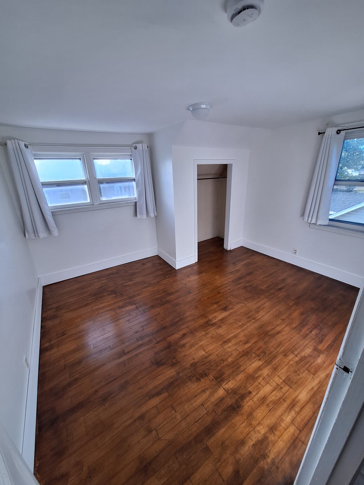 Kingsford House: 229 Lawrence Street